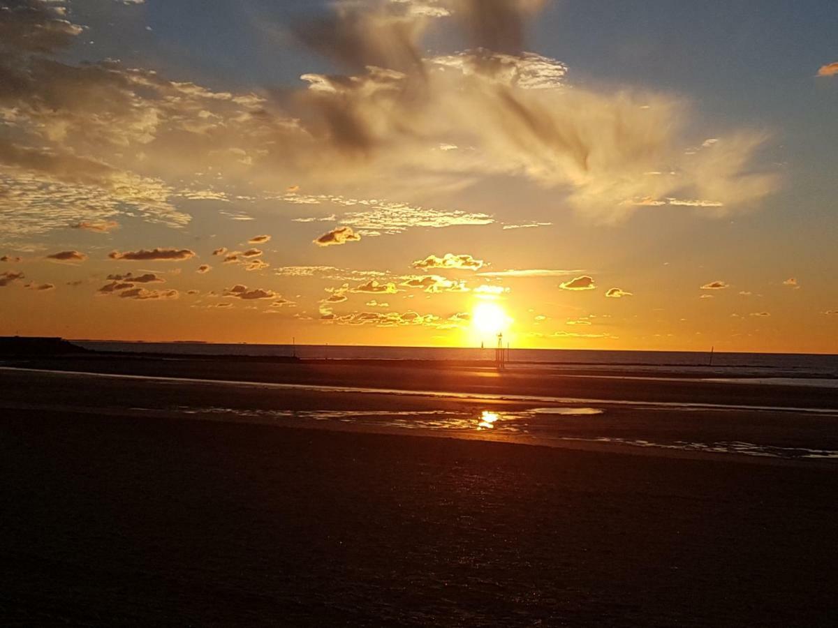 Appartamento Duplex 50 M2 Au Pied Des Planches Trouville-sur-Mer Esterno foto
